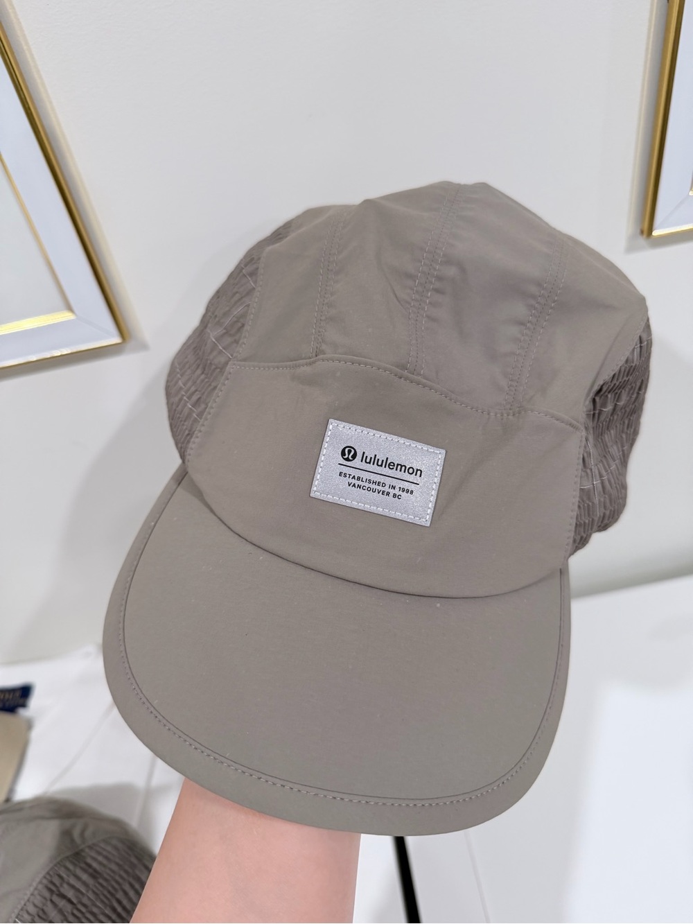 Lululemon Multi-Panel Reflective Running Hat
DESIGNED FOR RUNNING